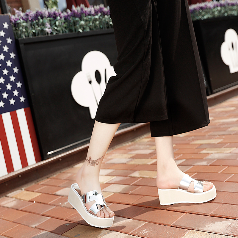 HA051 Free Style Sandals Silver